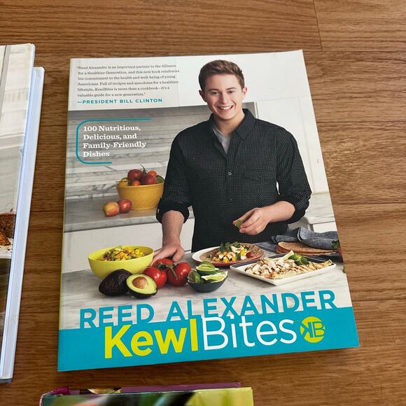 Lot of 4 Cookbooks Healthy Cooking Low Calorie Kewlbites Negative Calorie - Picture 2 of 9